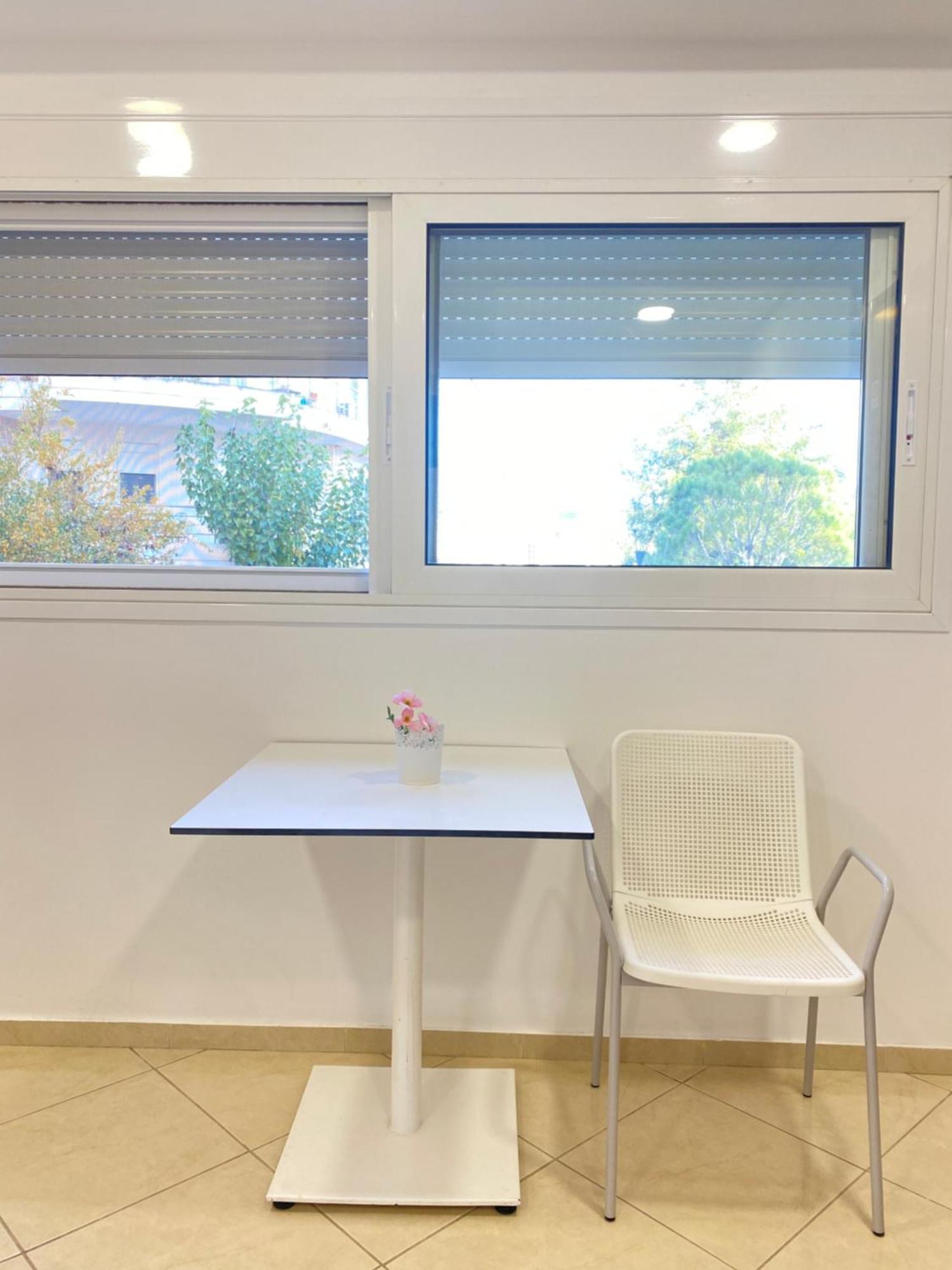Cozy Apartment Near Airport Koropi Exterior photo